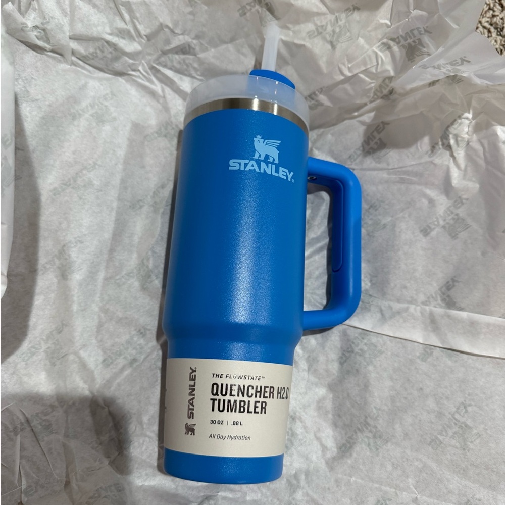 Nwt Stanley Quencher H2.0 Tumbler in Bold Blue